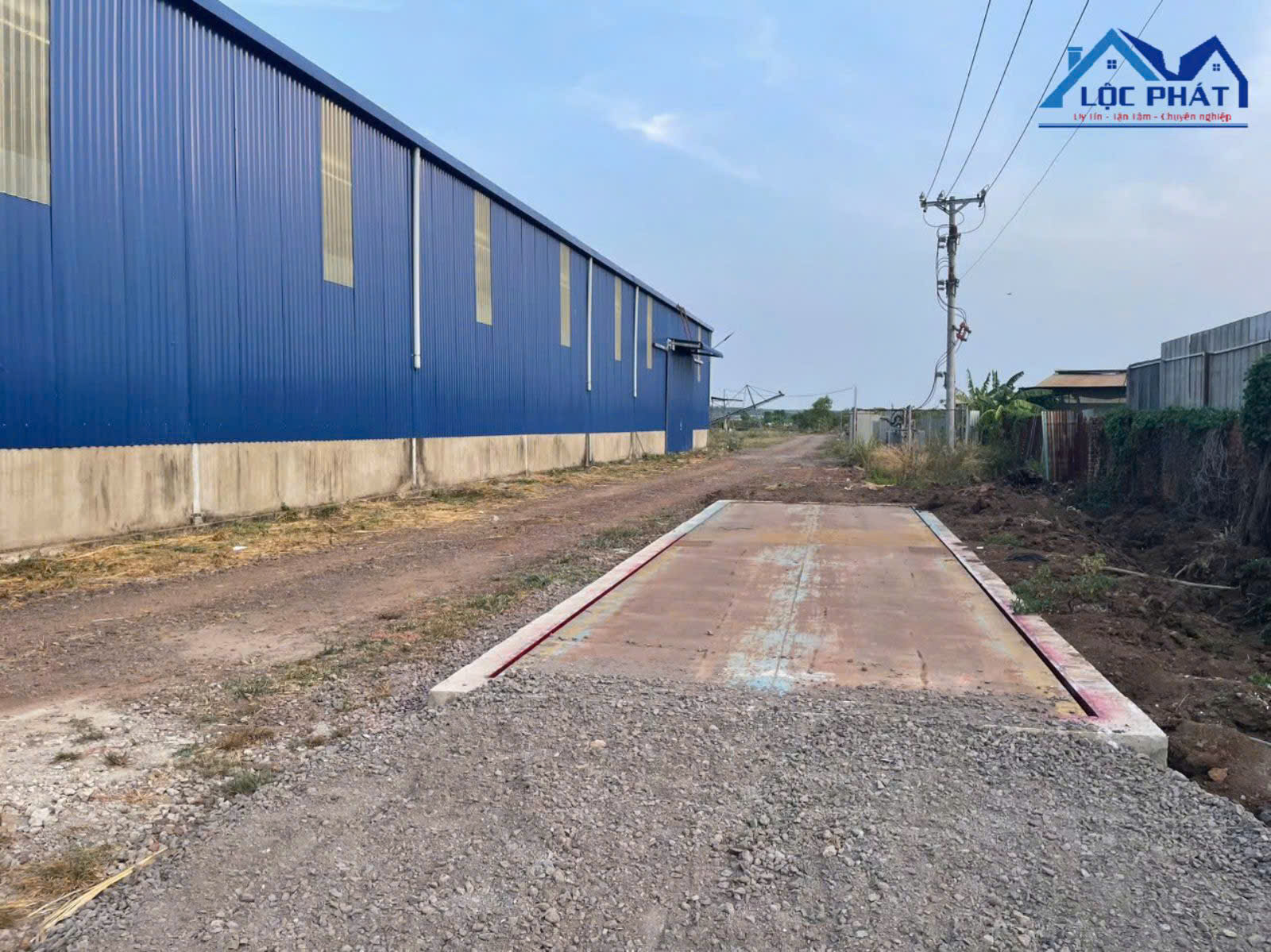Cho thuê xưởng 1200m2 gần KCN Dầu Giây chỉ 32k/m2/tháng - Ảnh 1