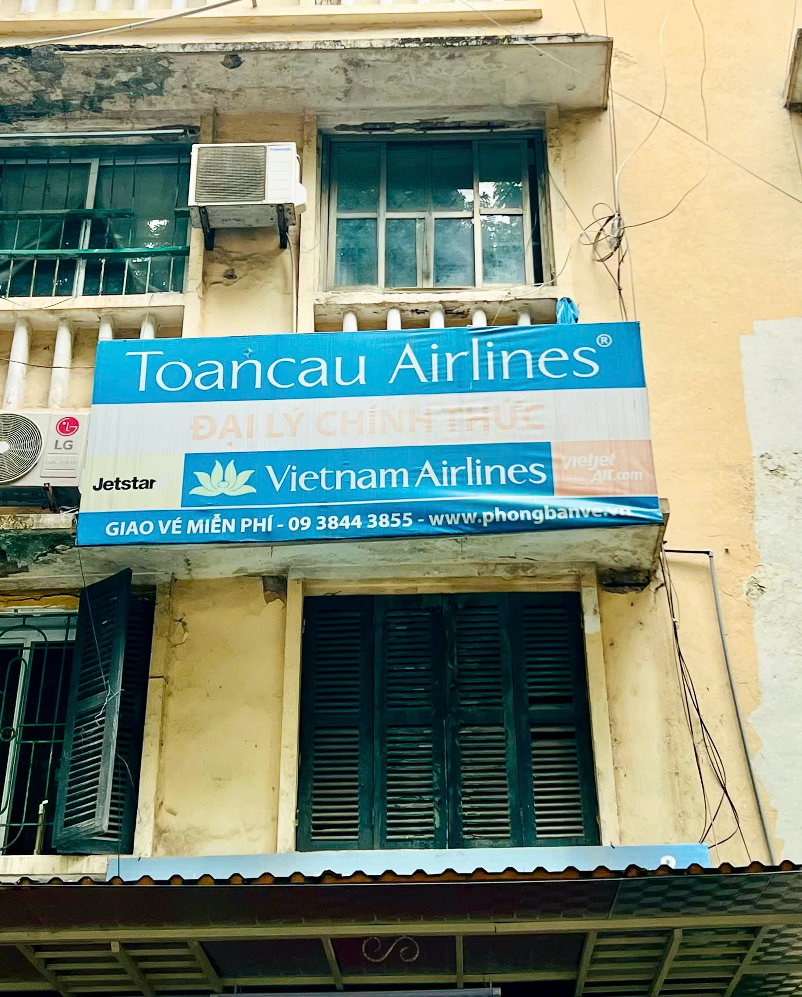 Chính chủ cho thuê căn hộ trong Khu tập thể mặt phố Trần Hưng Đạo - quận Hoàn Kiếm - Hà Nội - Ảnh 1
