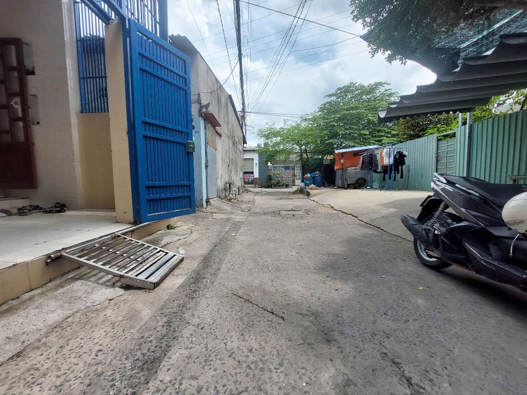 🏡 BÁN NHÀ HẬU LÂN – BÀ ĐIỂM, HÓC MÔN – 128.6M² – 2 MẶT TIỀN HẺM – XE HƠI VÀO NHÀ – SỔ RIÊNG – CHỈ - Ảnh 2