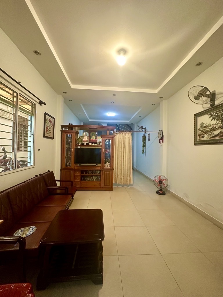 VÍP NHA NHÀ NẰM NGAY TRUNG TÂM MÀ GẦN TRƯỜNG HỌC NỮA -XE HƠI LẠI TỚI CỬA NHÀ- QUÁ VIP - THÔNG RA - Ảnh 4