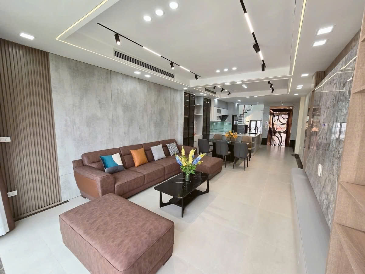 Mặt phố Lê Văn Lương, Thanh Xuân 55m2, 6 tầng thông sàn kinh doanh 27 tỷ TL mạnh - Ảnh 1