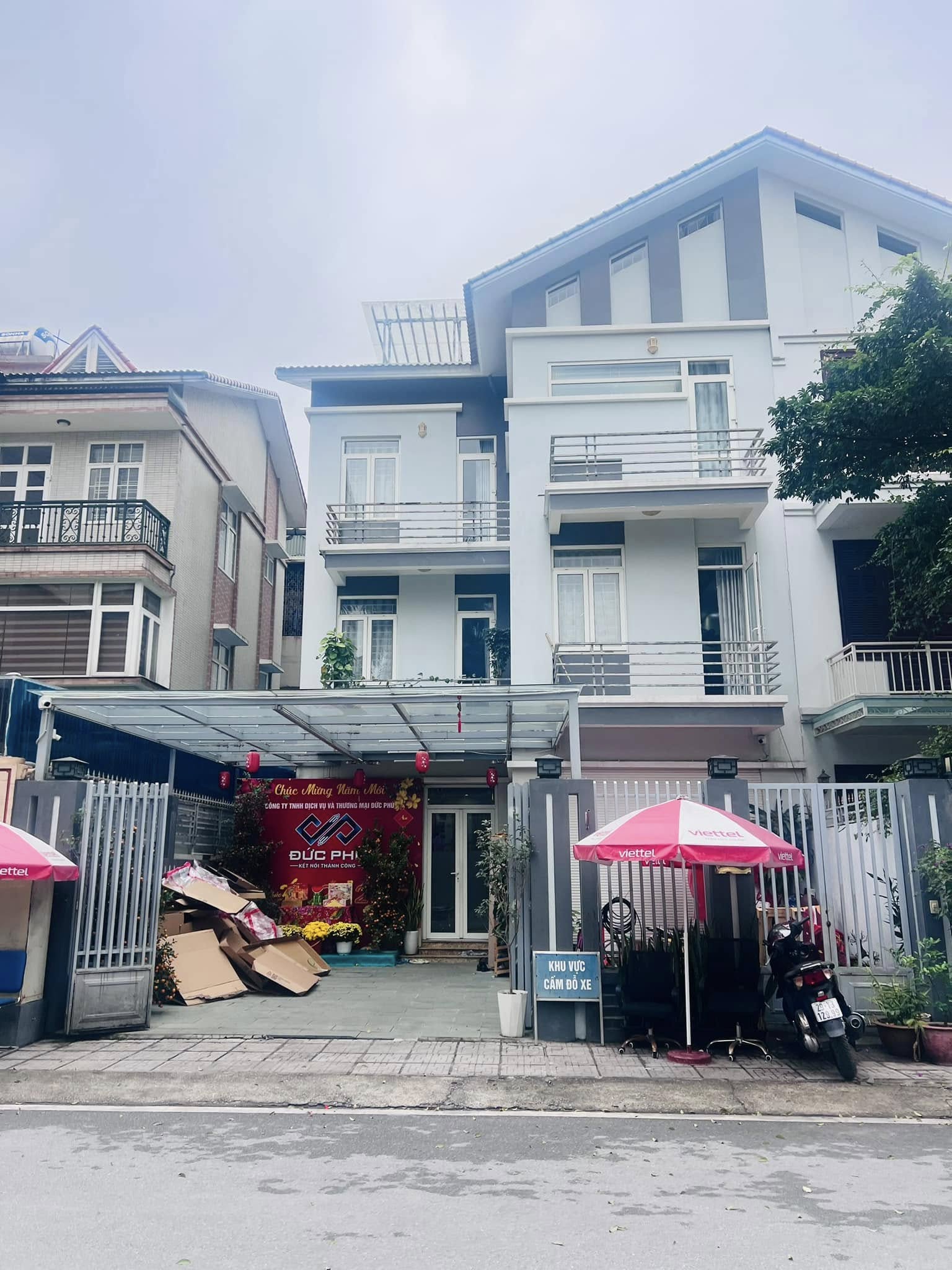 Cho thuê biệt thự KĐT Hạ Đình, Nguyễn Xiển, 180m2 4 tầng kinh doanh, văn phòng - Ảnh 1