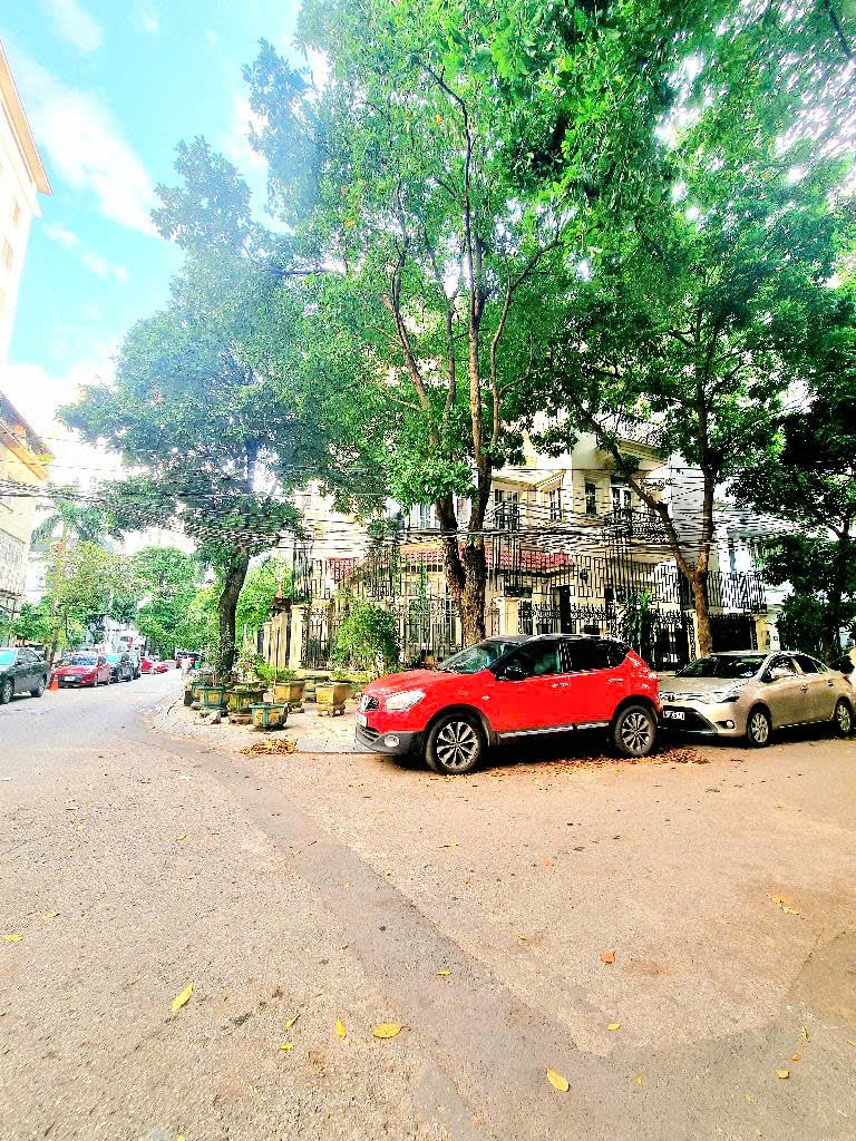 Bán nhà VIP Linh Đàm, 3 mặt thoáng, vỉa hè rộng,ô tô dừng đỗ, kinh doanh đỉnh, 75m2, 27 tỷ - Ảnh chính