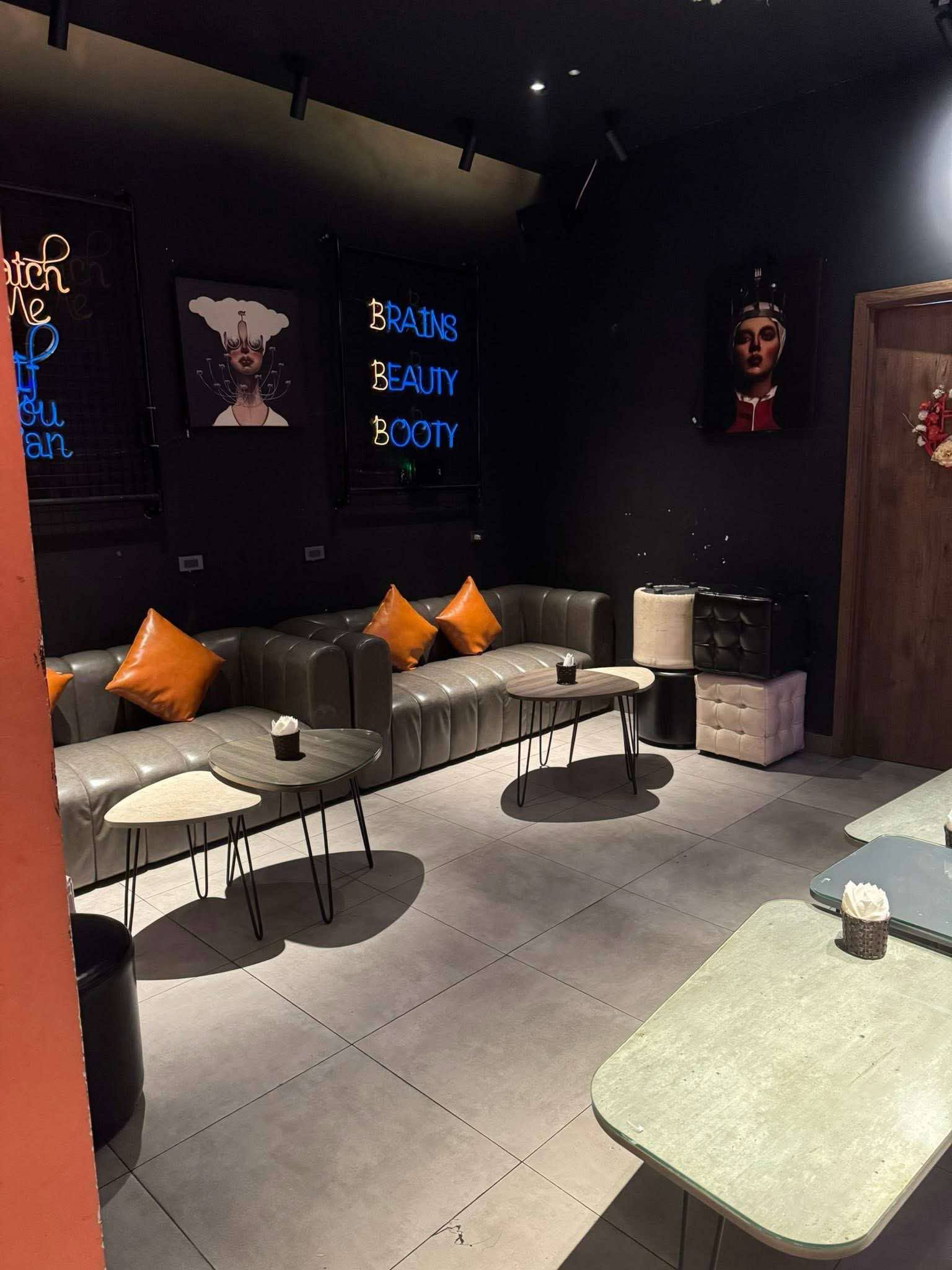 Sang Nhượng Cửa Hàng Quán Bar Pub Vị trí : lô 2 Shophouse cc Thanh Bình, đường Nguyễn Cao Tp Bắc - Ảnh 4