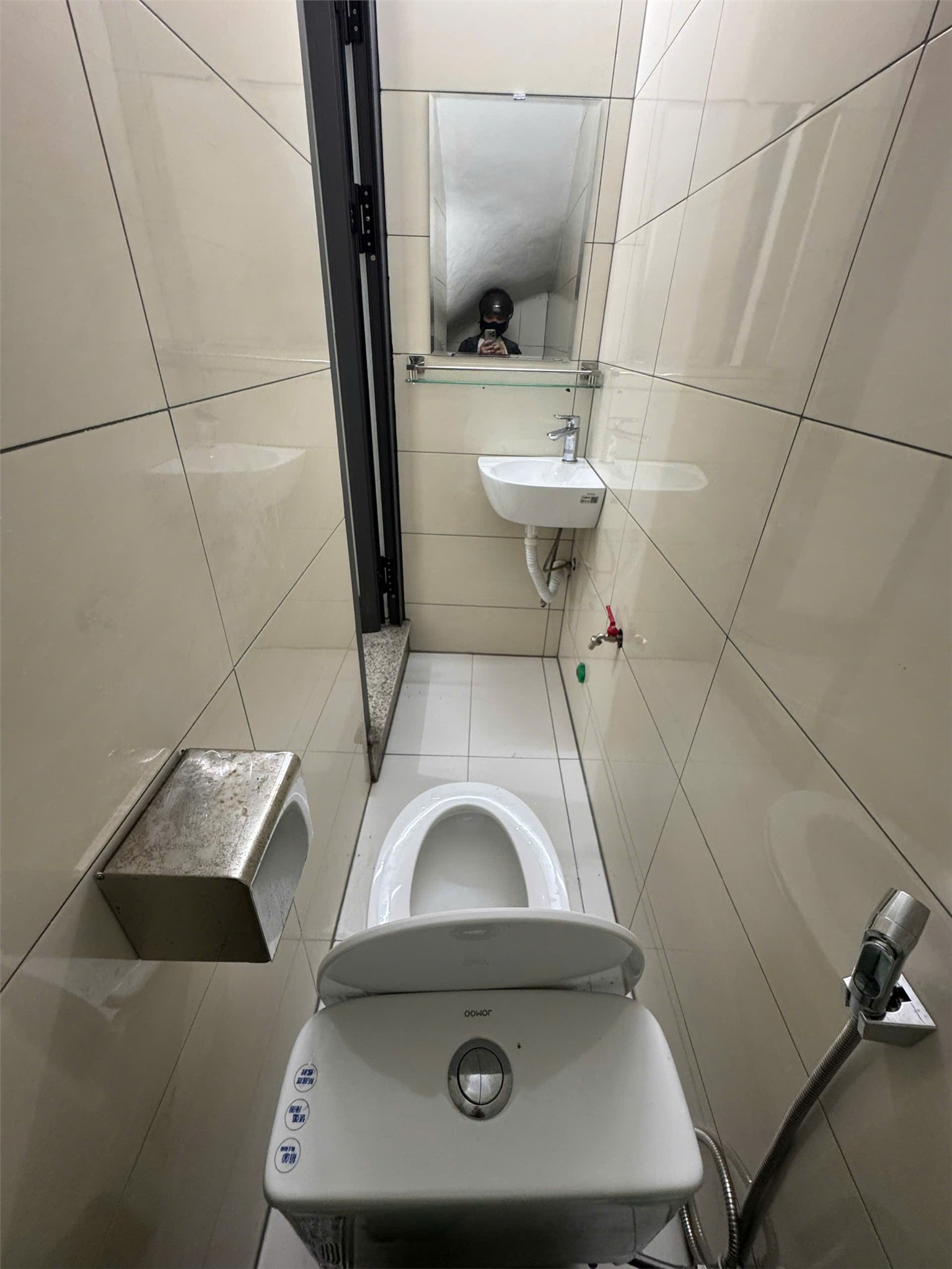 Chính chủ cho thuê tầng 1 kinh doanh tại Trần Quốc Hoàn, Cầu Giấy (oto, 1 nhà ra phố Phạm Văn Đồng) - Ảnh 2