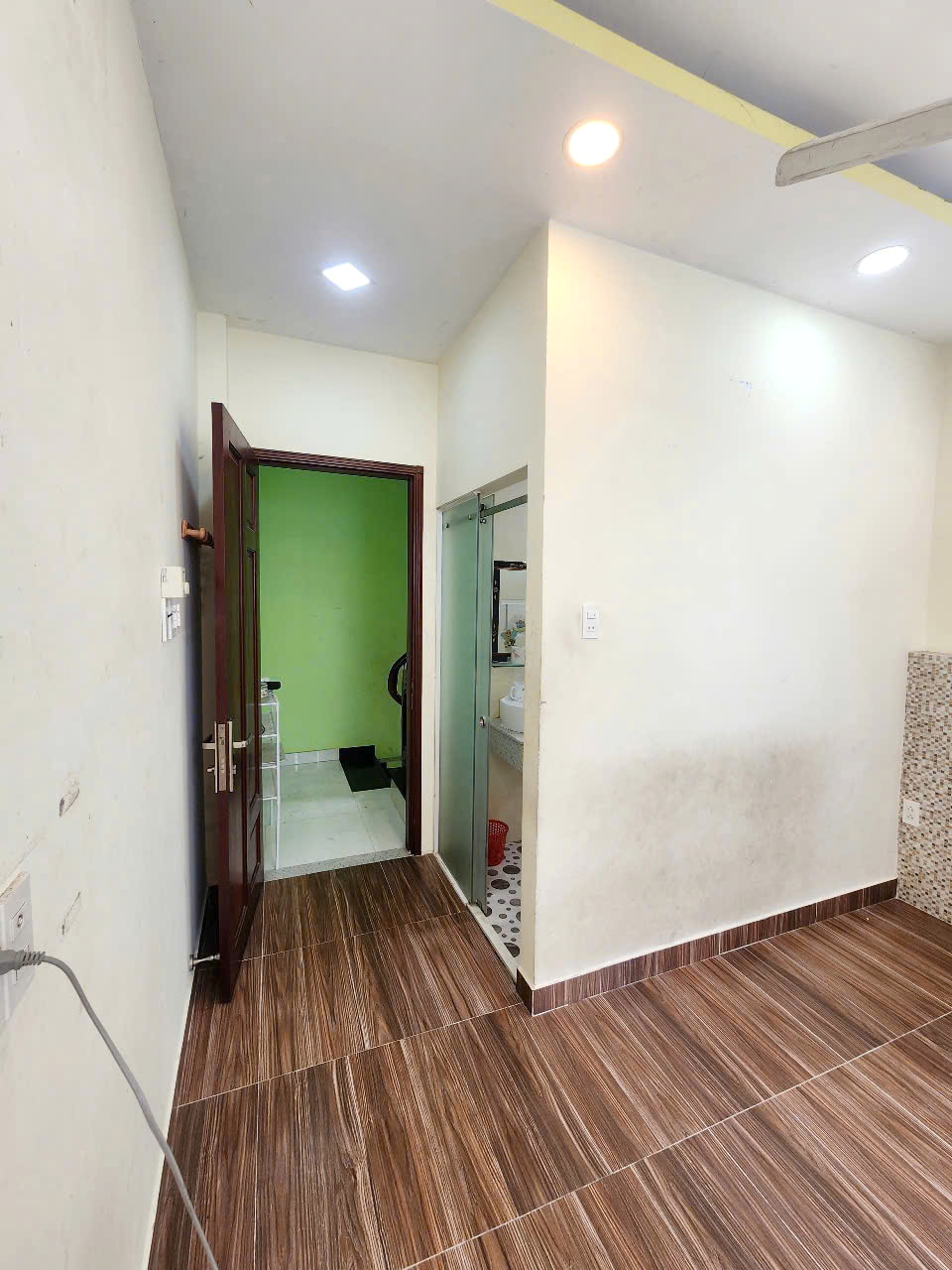 Nhà góc 4 tầng hẻm thông Nguyễn Trãi P2Q5. Giá 6.38 tỷ - Ảnh 3