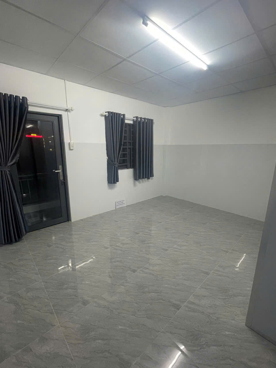 nhà 8,5 triệu mới 100 % gần trường đại học FPT - Ảnh 3