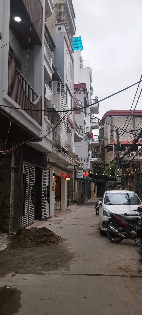 MẶT NGÕ NGUYỄN VĂN HUYÊN - 20M RA PHỐ - ÔTÔ VÀO NHÀ - GIÁ 19 TỶ - Ảnh chính