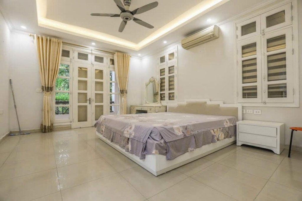 BÁN BIỆT THỰ CIPUTRA - TÂY HỒ - DT 230M2. MT 10M - SỔ ĐỎ - Ảnh 4