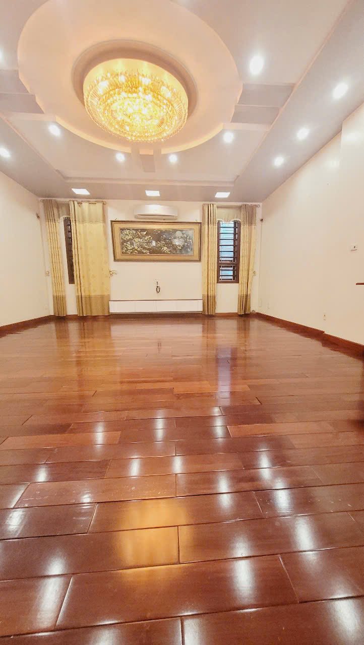 Cho thuê nhà 5 tầng mặt đường Phạm Văn Đồng, ph Thanh Bình, TP HD, 102m2, mt 6m, KD tốt - Ảnh 1