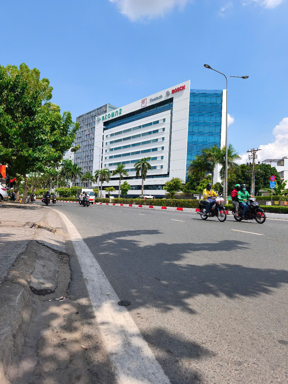 [TÂN BÌNH] CỘNG HOÀ – MẶT TIỀN ĐƯỜNG – VỊ TRÍ CỰC KỲ ĐẮC ĐỊA - Ảnh 2