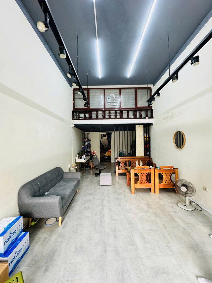 BÁN NHÀ MẶT PHỐ HÀNG LƯỢC, HOÀN KIẾM. 84M2 4 TẦNG MT 4,5M GIÁ 68 Tỷ- VỈA HÈ RỘNG- KINH DOANH VÔ - Ảnh 1
