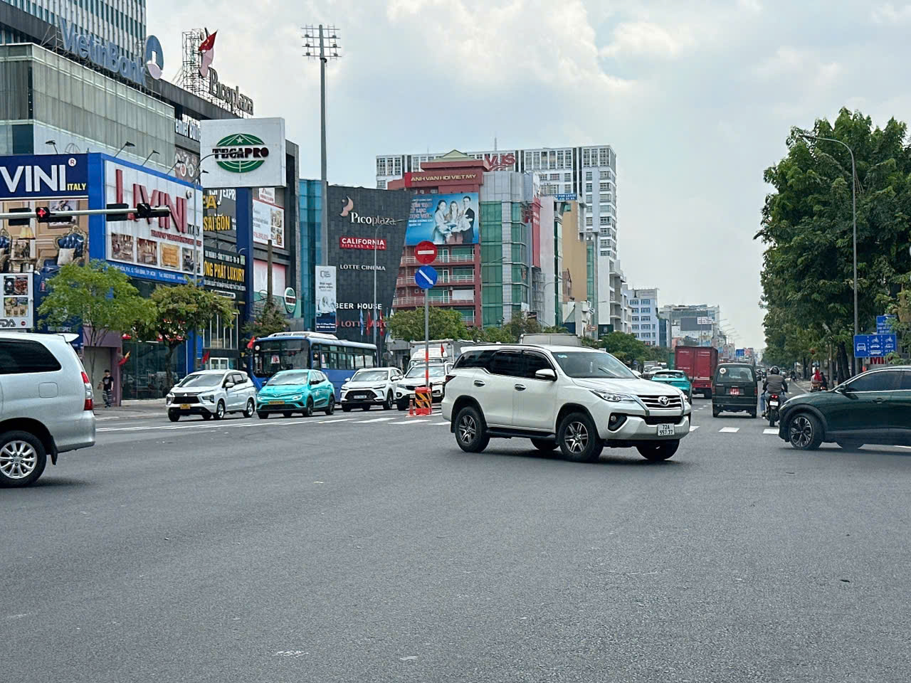 Bán nhà 5 tầng hẻm 8m Cộng Hòa 68m2 12PN tiện khai thác CHDV ngay VinCom Plaza 14.49 tỷ - Ảnh chính