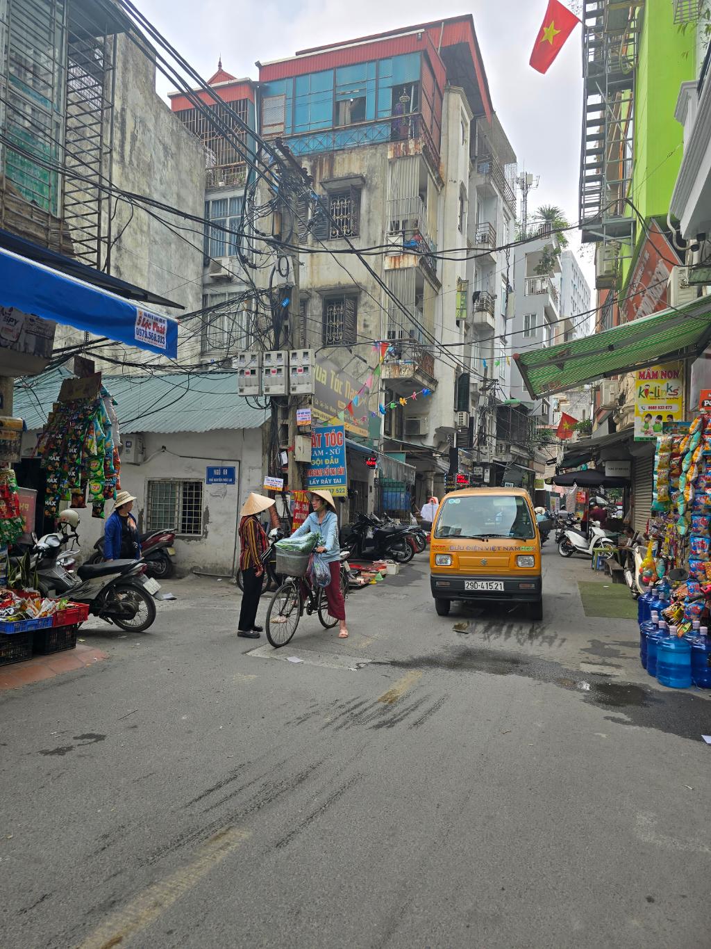 CHẤT NHƯ NƯỚC CẤT – NHÀ ĐẸP CỰC GẮT PHỐ NGUYỄN PHÚC LAI, 3 GIÂY NHÌN – 1 GIÂY YÊU – 0 GIÂY DO DỰ - Ảnh chính