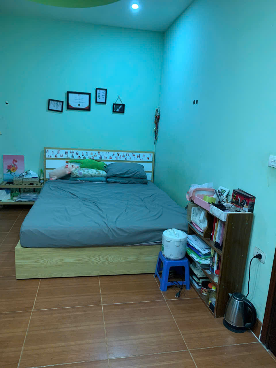 NHÀ CẦU GIẤY 40M2 5 TẦNG MONING ĐỖ CỬA NGAY SÂN ĐỖ Ô TÔ NGÀY ĐÊM CÁCH Ô TÔ TRÁNH 1 NHÀ 0961450400. - Ảnh 1