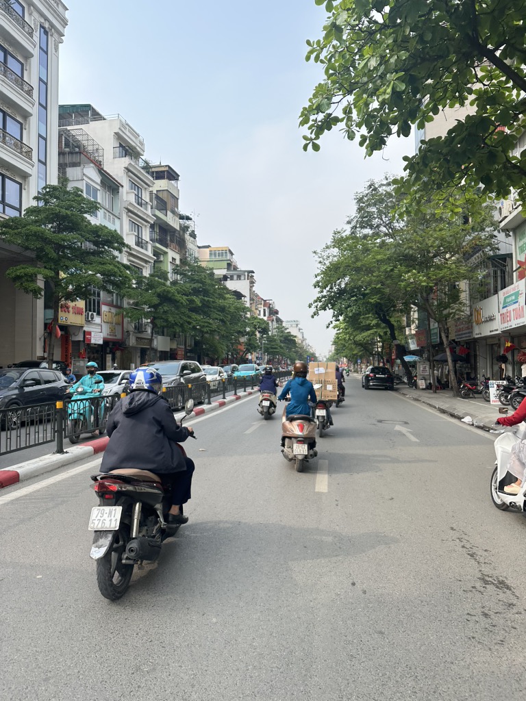 ĐẠI BÃO BẤT ĐỘNG SẢN TÔN ĐỨC THẮNG – CĂN NHÀ KHIẾN CẢ PHỐ PHẢI NGOẢNH NHÌN - Ảnh chính