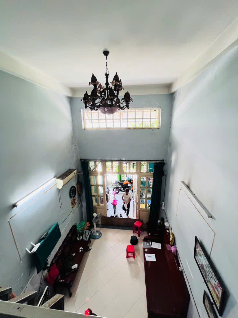 Bán nhà 3 tầng mặt tiền đường Hồ Thành Biên gần đường Phạm Hùng P5Q8 chỉ nhỉn 7 tỉ - Ảnh 4
