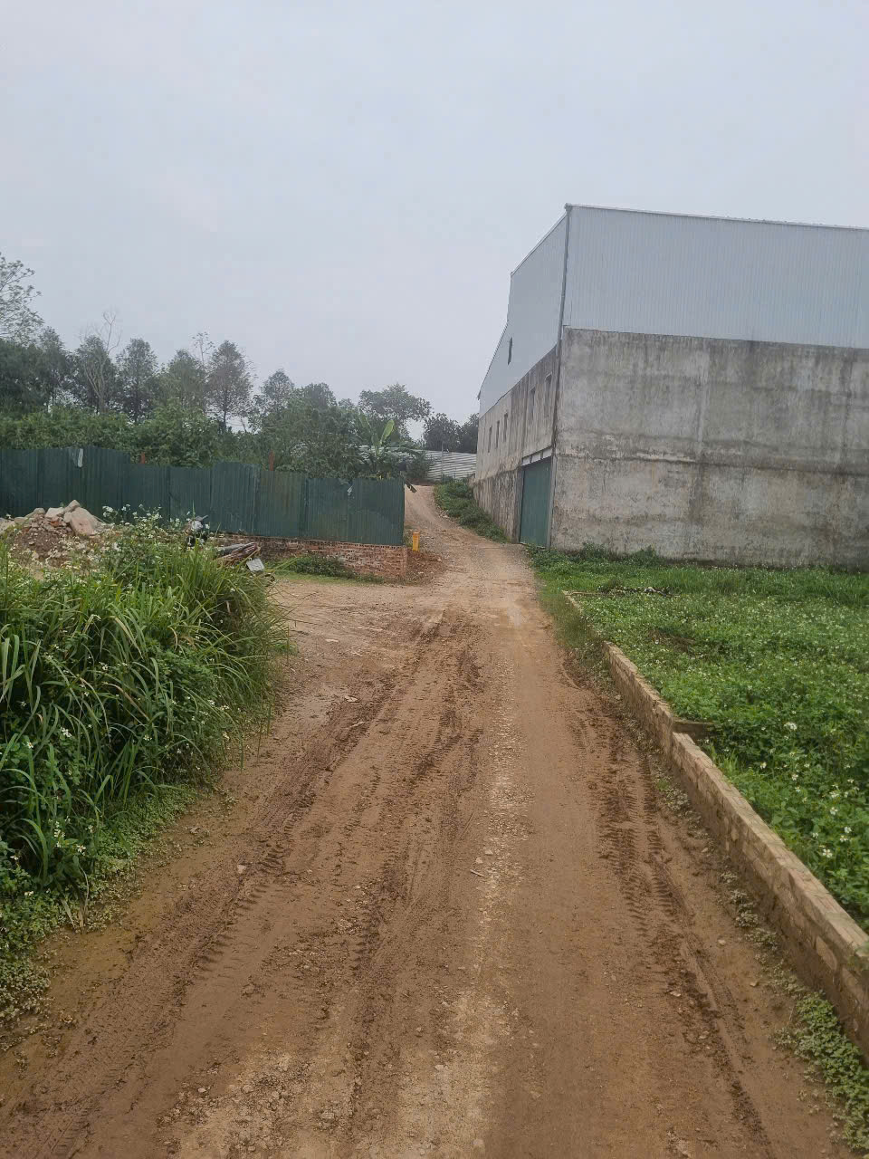 Quanh 2 tỷ làn 2 Ql6 tại Tiên Phương - giáp thị Trấn Chúc Sơn <br>- Diện tích: 60m - Ảnh 1