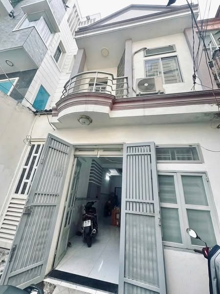 NHÀ HẺM 3M CHUẨN SÁT MẶT TIỀN - P11 GV SÁT NGAY KHU VIP CITYLAND. - Ảnh chính