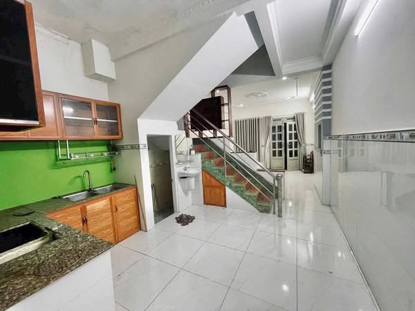 NHÀ HẺM 3M CHUẨN SÁT MẶT TIỀN - P11 GV SÁT NGAY KHU VIP CITYLAND. - Ảnh 1
