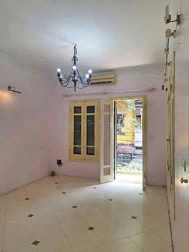 Cho thuê nhà nguyên căn ở Đê La Thành, Ba Đình 90m x 5T giá 25 triệu, ô tô đỗ cửa - Ảnh 3