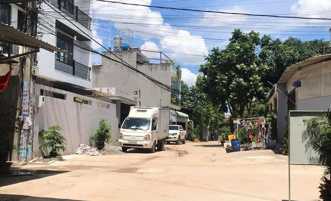 NHÀ PHỐ 2 TẦNG – MẶT TIỀN XTT31 – SHR – GẦN CHỢ ĐẦU MỐI – CHỈ 650 TRIỆU - Ảnh 2