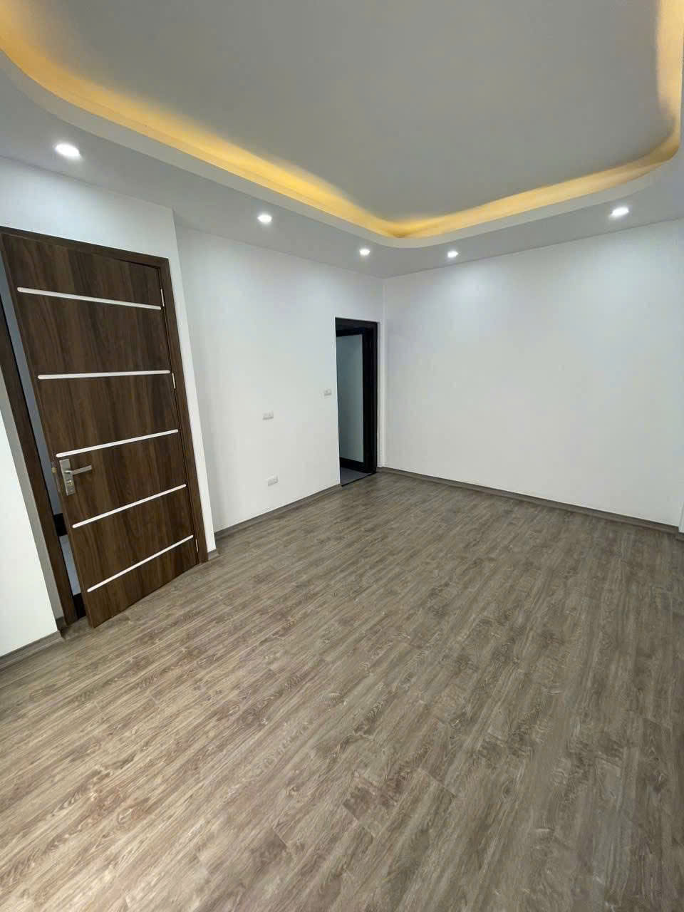 BÁN NHANH NHÀ 5 tầng Hoàng Mai - Quận Hoàng Mai -  TIỆN ÍCH BẠT NGÀN - Ảnh 3