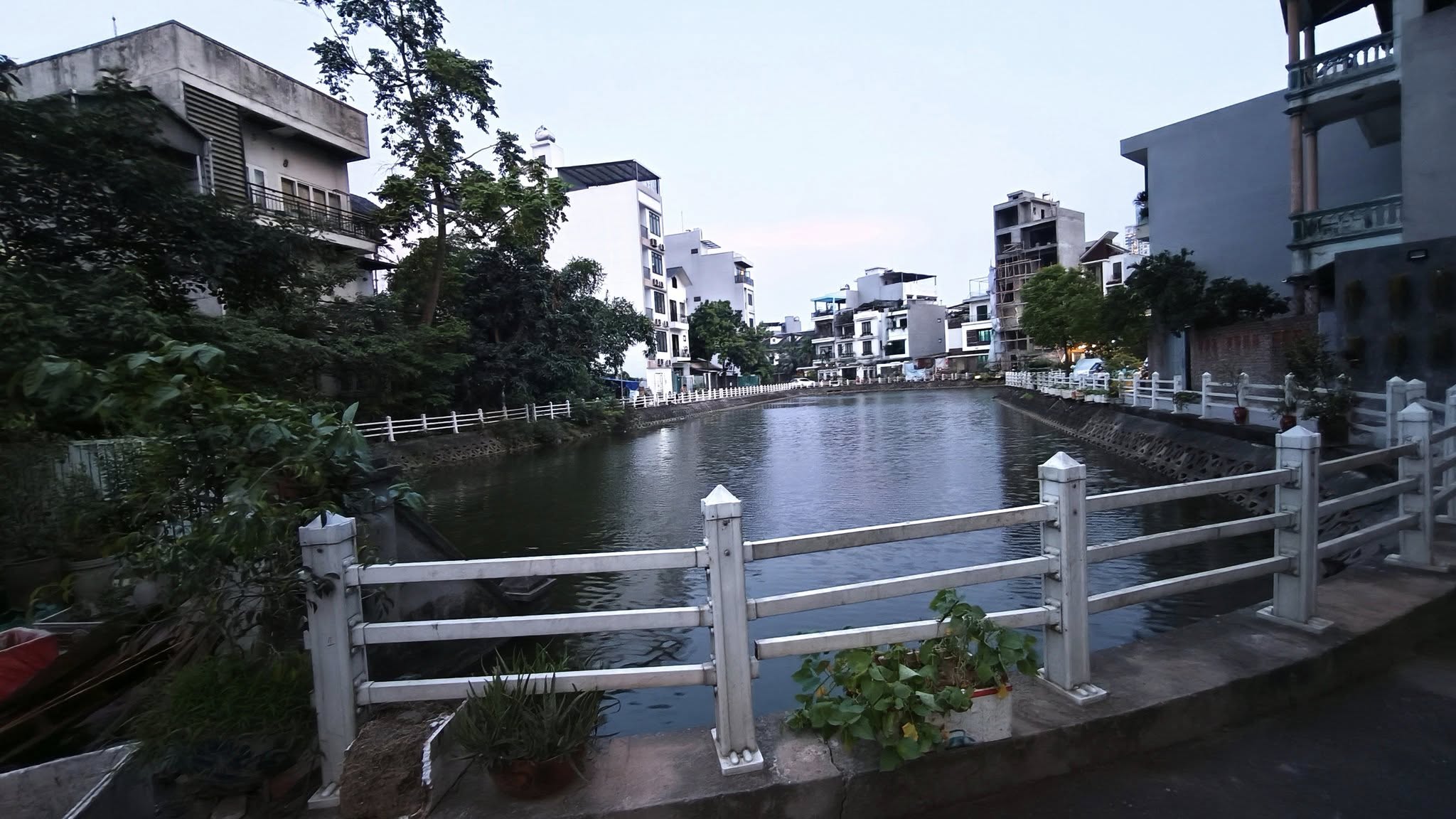 NGỌC THỤY 33 tỷ 170m BIỆT THỰ VIEW HỒ,VỈA HÈ Ô TÔ,LONG BIÊN HÀ NỘI - Ảnh 3