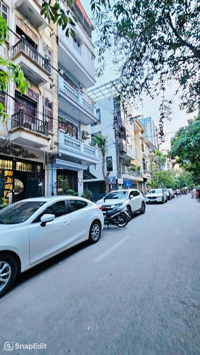 Bán nhà phân lô Đầm Trấu, Hai Bà Trưng 56m, 5T, MT 4.1m, vỉa hè, ô tô, KD, giá 24 tỷ. LH: 0366051369 - Ảnh chính
