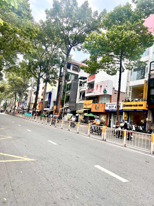 Bán toà nhà MT Trương Định_Phường VTS_Quận 3- DT ( 7.7 x 35m) Hầm 4 lầu - HĐ thuê : 286Tr/tháng - Ảnh chính