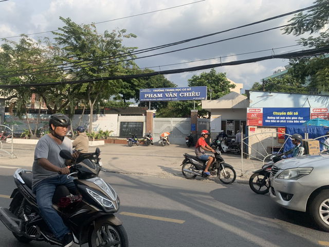 Nhà Mới 3Tầng Cách mặt Tiền 15M Hẻm Thẳng Xe Hơi Sổ Vuông 83m2 Gía 6,5 Tỷ Thương Lượng - Ảnh 1