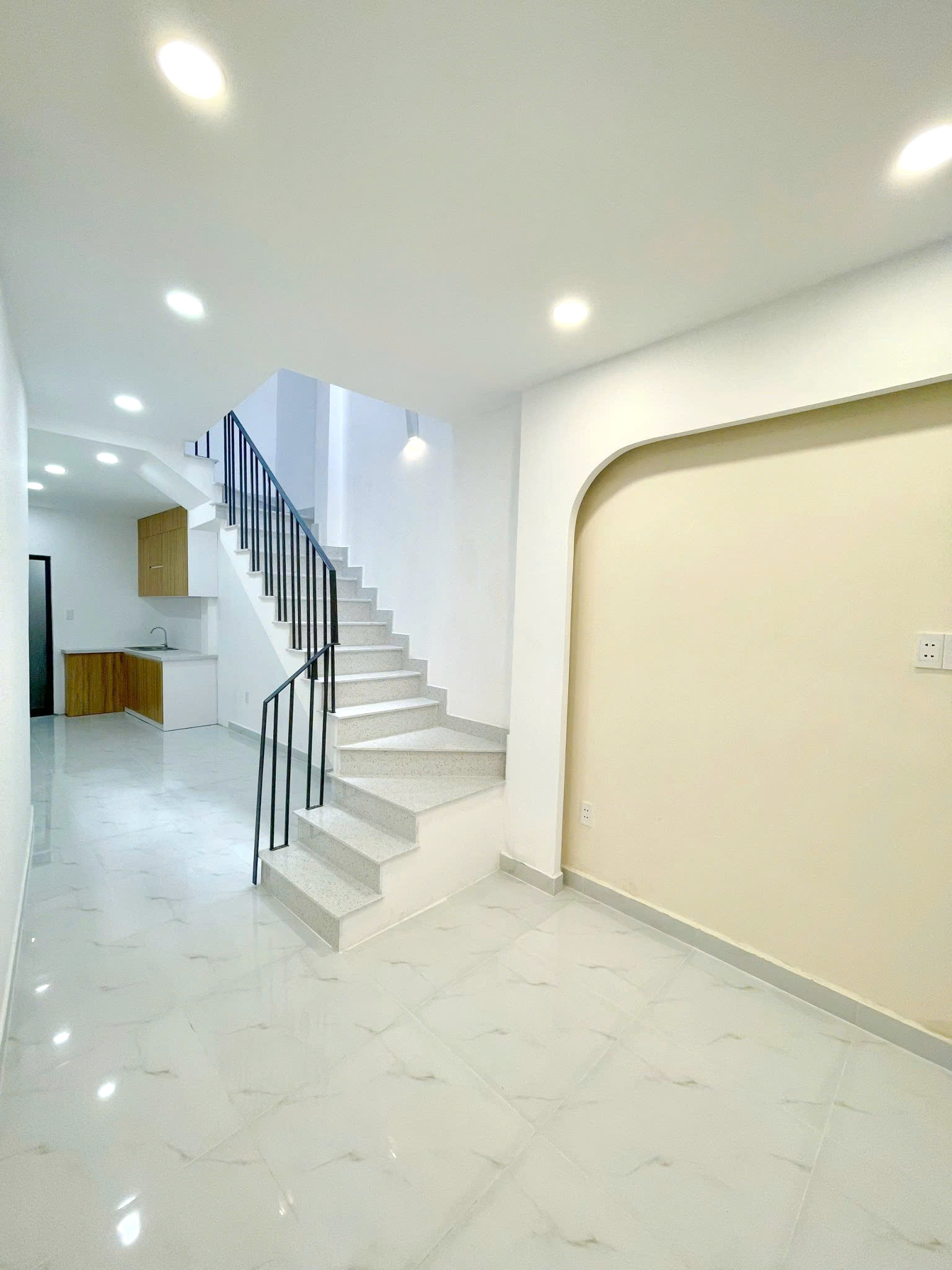 Nhà mới 2 tầng đường Hưng Phú P9Q8. Giá 3,35 tỷ bớt lộc - Ảnh 1