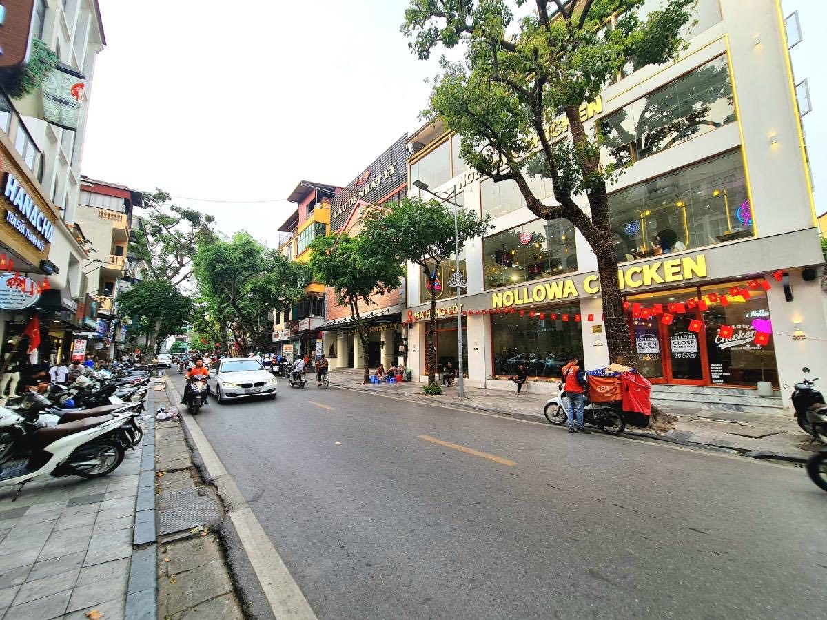 Bán nhà Lô Góc Mặt Phố Hàng Cót,Hoàn Kiếm 200m2 x 7T Thang máy, MT 17m 155 Tỷ - Ảnh chính