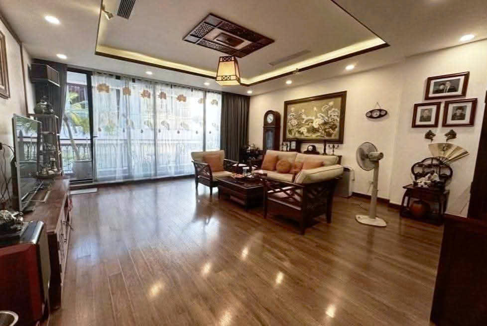 BÁN NHÀ PHÂN LÔ TRUNG KÍNH CẦU GIẤY, ÔTÔ TRÁNH, KINH DOANH KHỦNG, 61M2 NHỈNH 18 TỶ - Ảnh chính