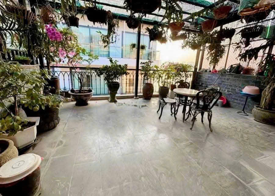 BÁN NHÀ PHÂN LÔ TRUNG KÍNH CẦU GIẤY, ÔTÔ TRÁNH, KINH DOANH KHỦNG, 61M2 NHỈNH 18 TỶ - Ảnh 2