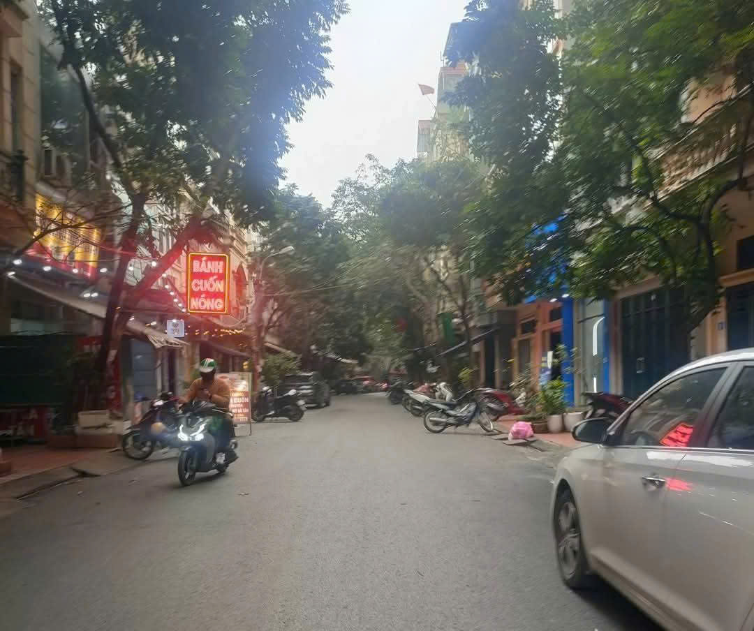 BÁN NHÀ PHÂN LÔ TRUNG KÍNH CẦU GIẤY, ÔTÔ TRÁNH, KINH DOANH KHỦNG, 61M2 NHỈNH 18 TỶ - Ảnh 3
