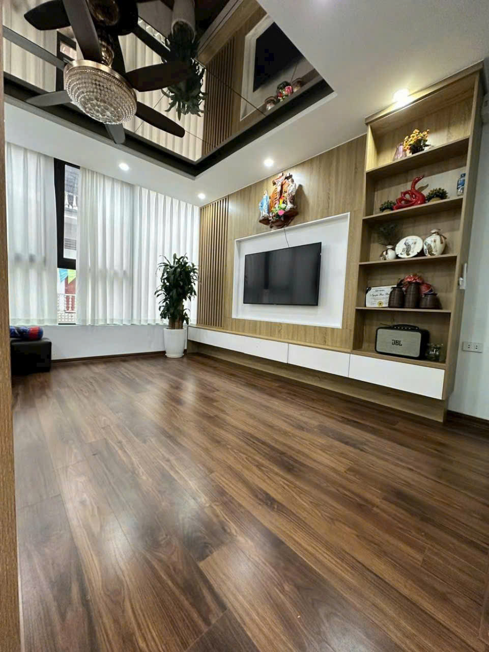 BÁN NHÀ HÀ ĐÔNG - MỚI ĐẸP - 02 MẶT THOÁNG - SỔ ĐỎ LÂU DÀI - Ảnh chính