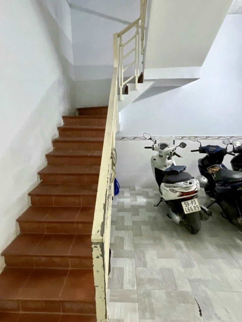 Bán nhà 77m2 Mặt Tiền Đường Lý Thánh Tông, Q. Tân Phú - Ảnh 2