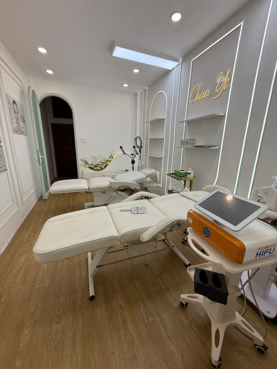 SANG SPA NGUYÊN CĂN GIÁ TỐT NHẤT TRUNG TÂM MẶT TIỀN– SỐ 20, Đ.BÀN CỜ, P.3, QUẬN 3, HCM - Ảnh chính