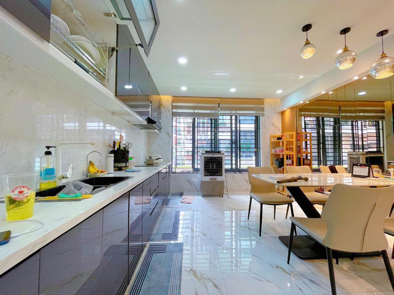 CẦN BÁN GẤP NHÀ PHỐ LIỀN KỀ KĐB SIÊU ĐẸP, NGUYỄN TƯ GIẢN P12 GÒ VẤP, DT 4X18 GIÁ CHỈ 11 TỶ - Ảnh 1
