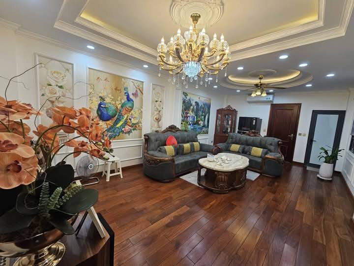 Bán nhà Linh Lang Phan Kế Bính, vị trí đắc địa, 140m, MT16m, chỉ 48 tỷ - Ảnh 2