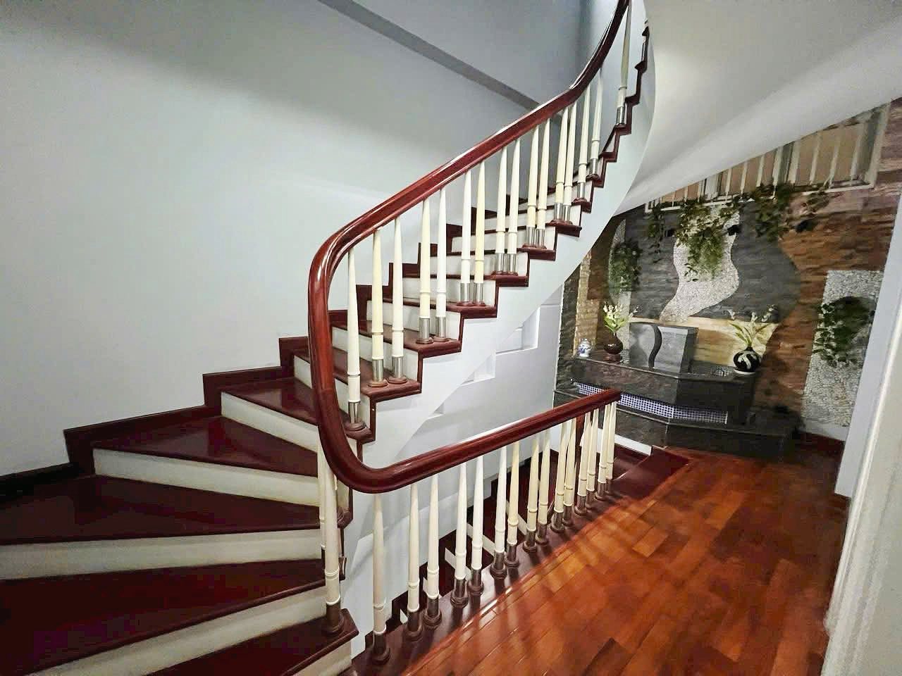 CỰC HIẾM PHẢI NHANH-Ôtô tránh Vũ Phạm Hàm(Nguyễn Khang) 60m/5Tầng/MT 6.9m 23.9Tỷ - Ảnh 2
