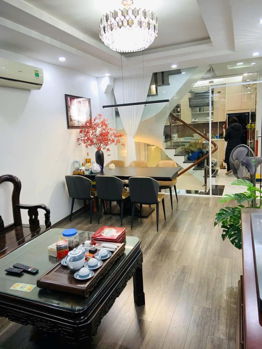 Bán nhà mặt phố Triệu Việt Vương, 58m2, 4 tầng, 37.5 tỷ, kinh doanh đỉnh - Ảnh 1