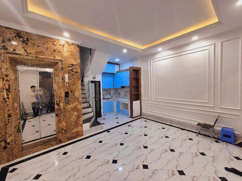 Cho thuê nhà Kim Giang, Thanh Xuân có THANG MÁY 45m x 6T, MT 5M giá 18.5 triệu - Ảnh chính