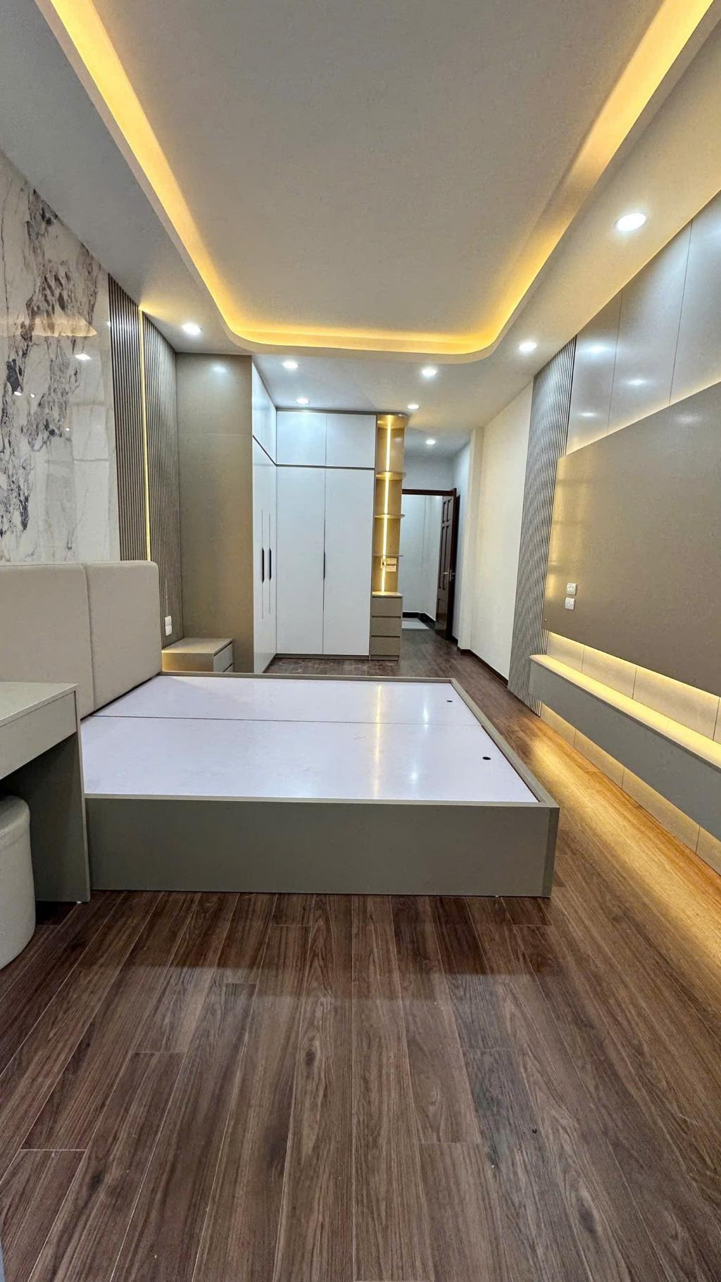 NHÀ 5 TẦNG MỚI ĐẸP NHƯ KHÁCH SẠN – VIEW KĐT LOUIS CITY– 36M² – CHỈ 7.2 TỶ - Ảnh 3