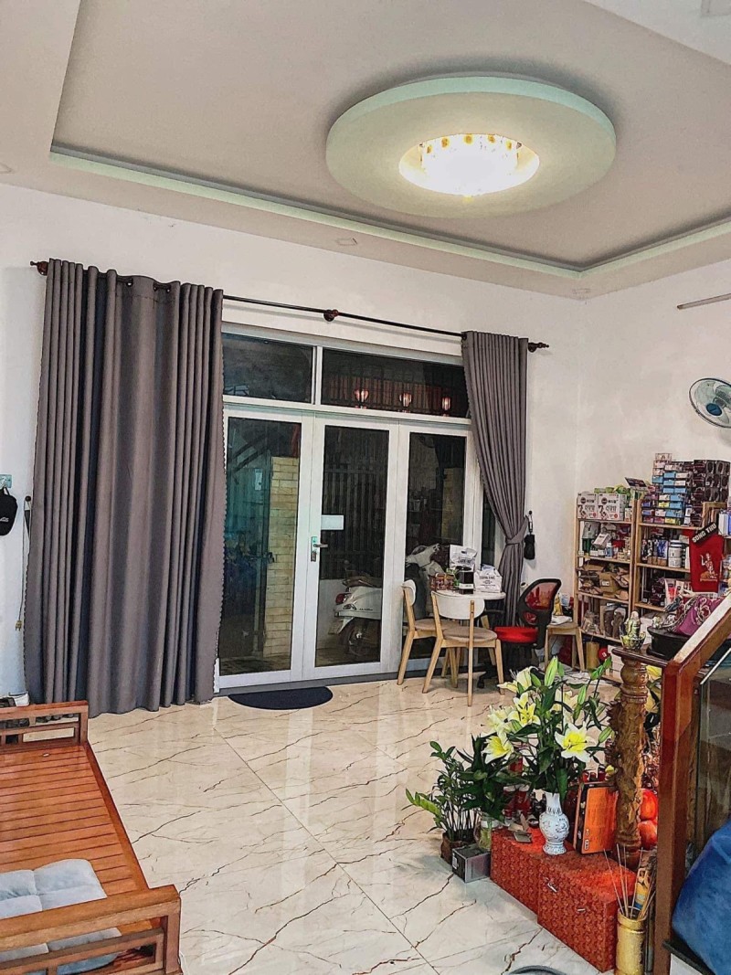 ♣ Nhà Kiệt hơn 3m Hoàng Diệu, 66m2, ngang 5.4m, vuông, 3 tầng cứng sạch, 3.xx tỷ - Ảnh 2