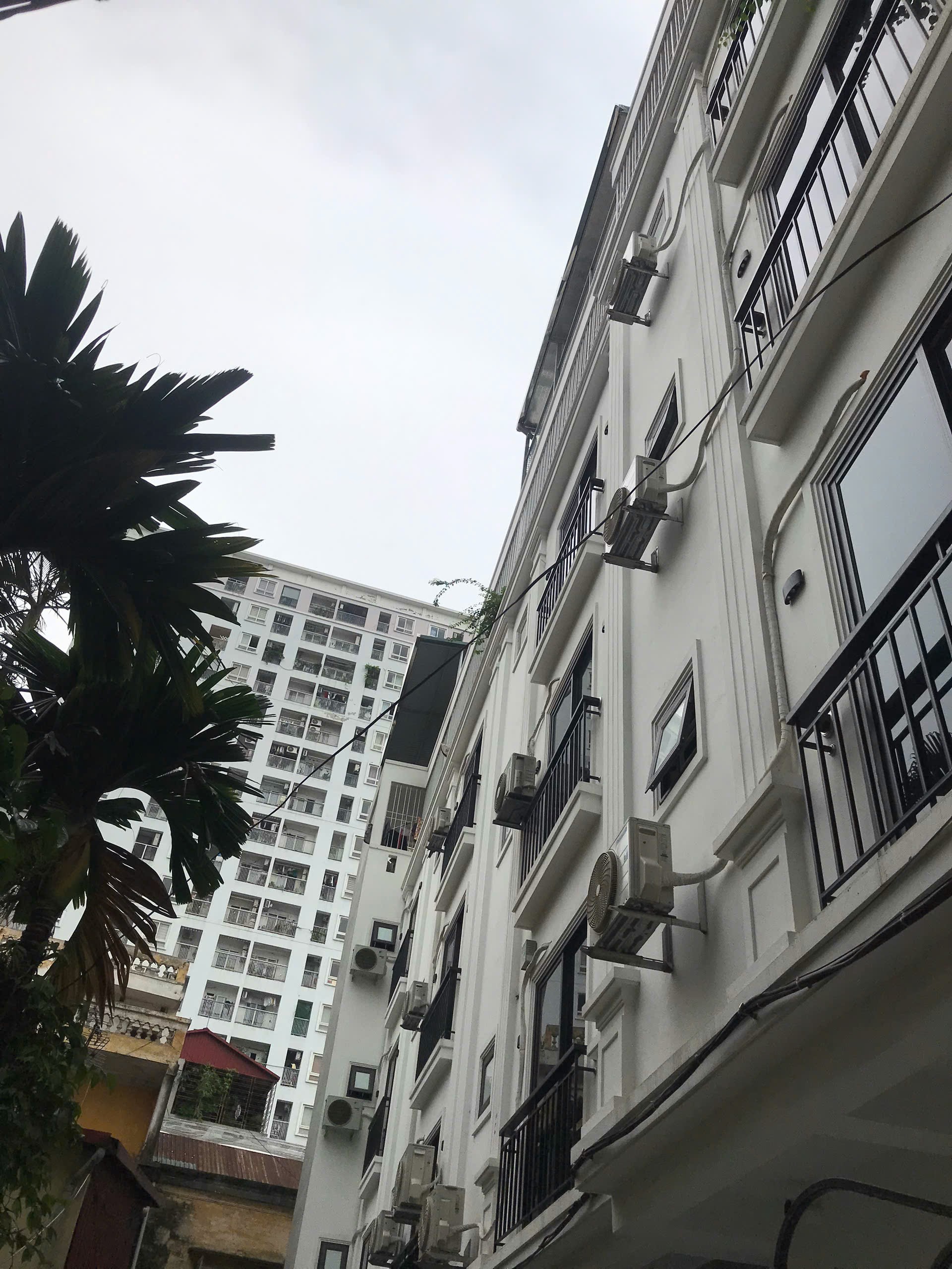 Lạc Long Quân 32m2 x Mặt tiền 6M - Nhà gần mặt phố. Trước nhà thoáng sáng. - Ảnh chính