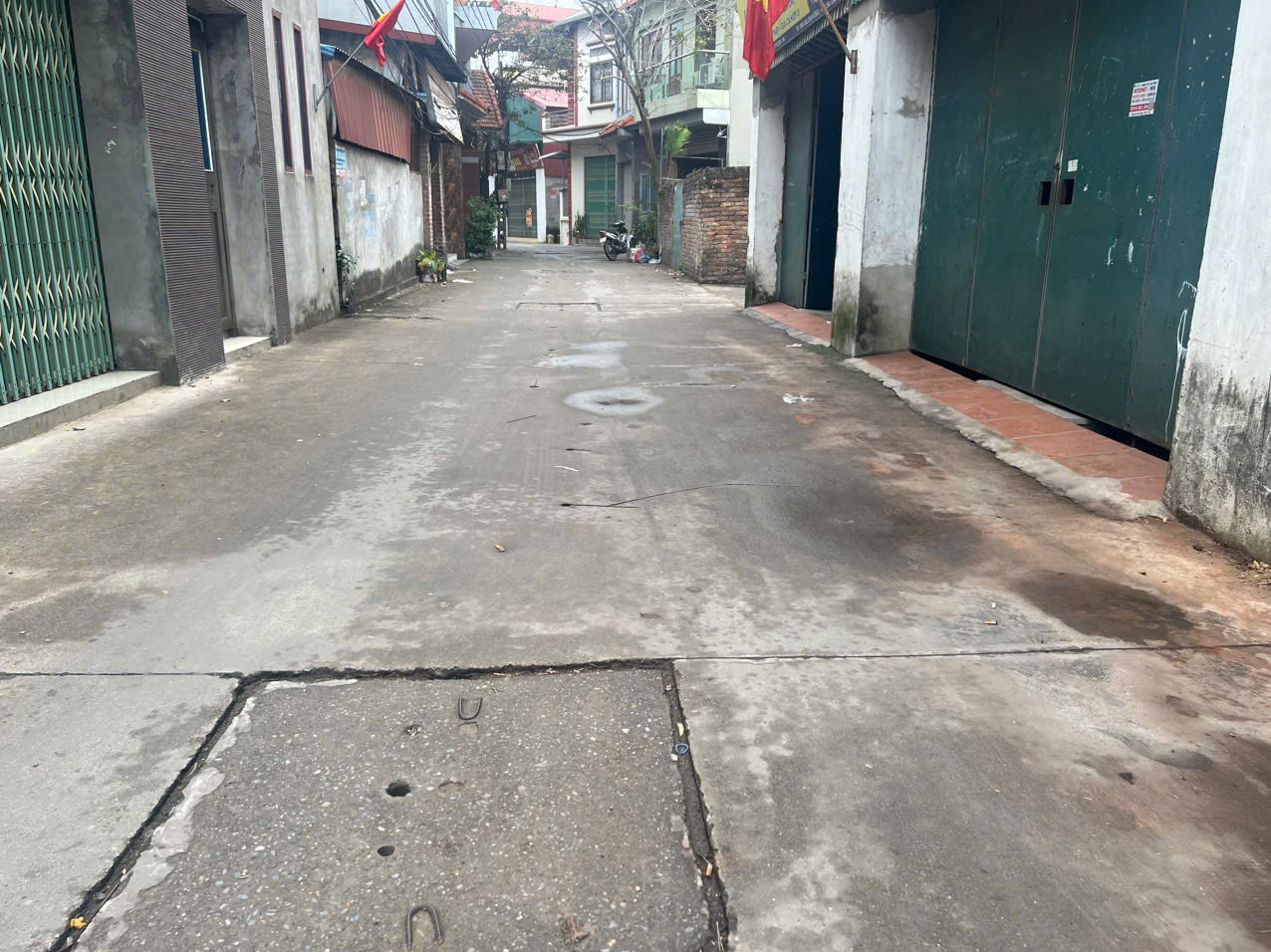 .<br>Giá chỉ 2,1 tỷ VND cho diện tích 72m2, pháp lý đầy đủ.<br>Mặt tiền rộng 4m, cực kỳ phù hợp cho các - Ảnh 1
