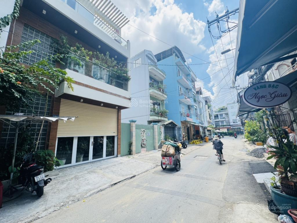 Bán đất lớn vuông vức 2 mặt tiền trước sau, giáp Quận 1, ngang lớn 6m, chỉ nhỉnh 17 tỷ TL - Ảnh 3