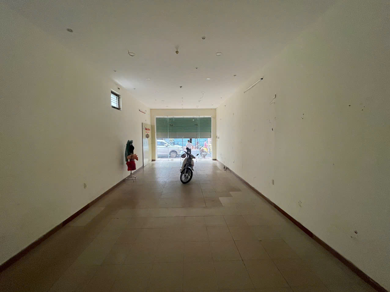 🏠 CHO THUÊ NHÀ NGUYÊN CĂN MẶT TIỀN CHI LĂNG – GẦN ĐẦU ĐƯỜNG, TP HUẾ - Ảnh chính